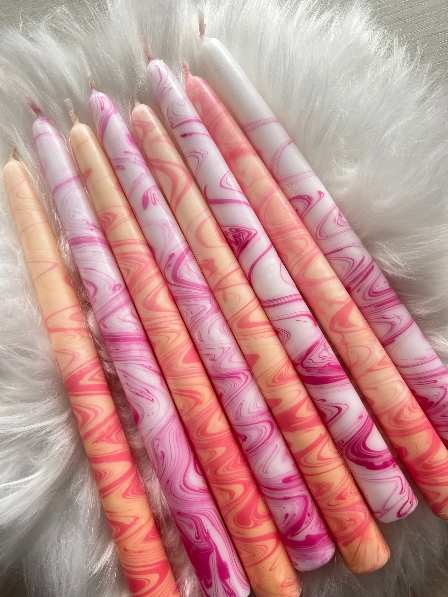 White-Magenta Candle Set of 2